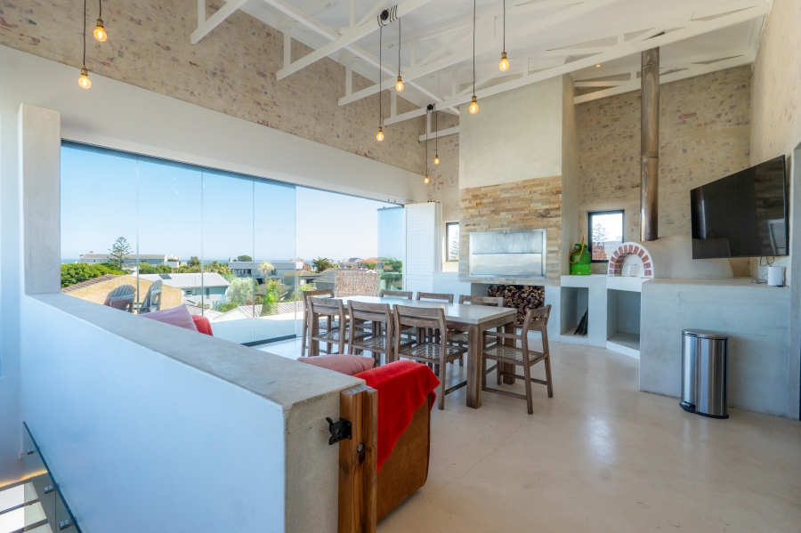 5 Bedroom Property for Sale in Van Riebeeckstrand Western Cape